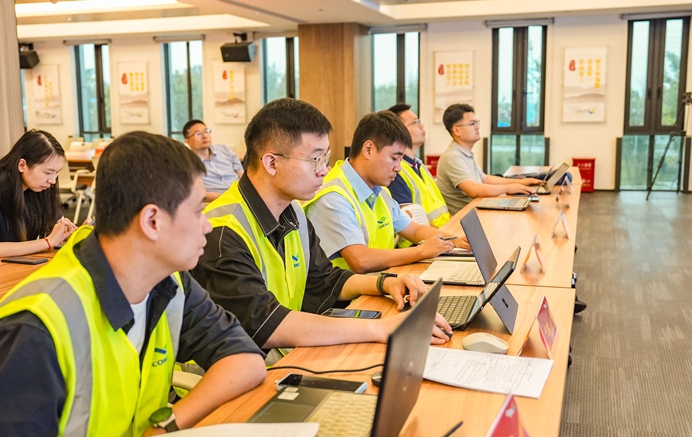 1. 飛行運行技術(shù)咨詢(xún).jpg